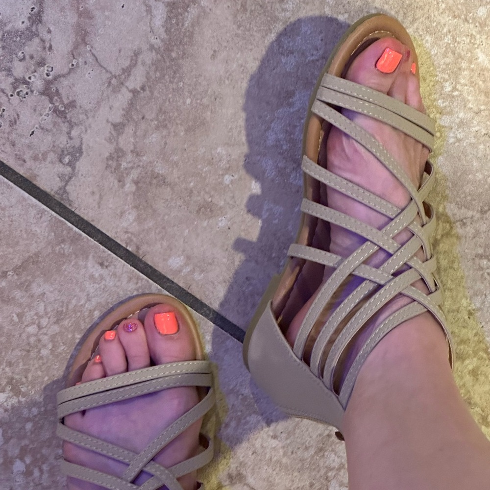 Journee Collection Womens Hanni Woven Strappy Gladiator Sandals Shoes Nude 7.5